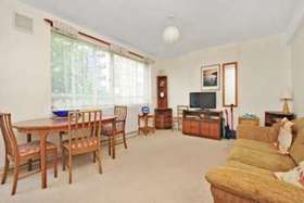 2 bedroom Flat for s...
